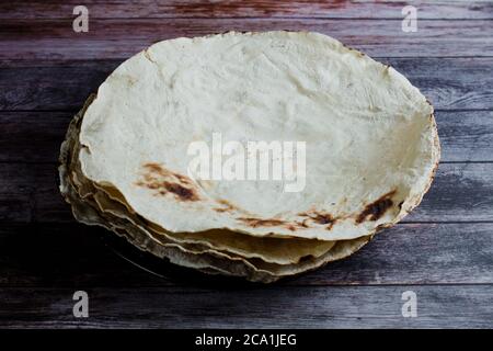 Tlayuda ist ein Tortilla Mais, traditionelle mexikanische Küche aus Oaxaca Mexiko Stockfoto