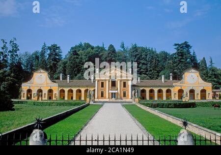 Villa Barbaro, auch bekannt als Villa di Maser, entworfen von Andrea Palladio in den 1550er Jahren befindet sich in der Region Venetien in Norditalien. Stockfoto