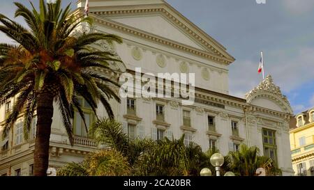 Oper von Nizza an der Cote D Azur - STADT NIZZA, FRANKREICH - 10. JULI 2020 Stockfoto