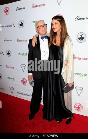 LOS ANGELES - OCT 6: Robert Gerner, Janice Dickinson beim 2018 Carousel of Hope Ball im Beverly Hilton Hotel am 6. Oktober 2018 in Beverly Hills, CA Stockfoto