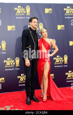 LOS ANGELES - JUN 16: G-Eazy, Halsey bei den MTV Movie and TV Awards 2018 im Barker Hanger am 16. Juni 2018 in Santa Monica, CA Stockfoto