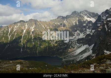 Polen Tatra. Blick auf Rysy vom Weg nach Szpiglasowa Przełecz. Stockfoto