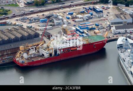 Das neue Antarktisvermessungsschiff RRS Sir David Attenborough auf der Werft Cammell Laird, Birkenhead, Merseyside, NW England, UK, AKA 'Boaty McBoatface' Stockfoto