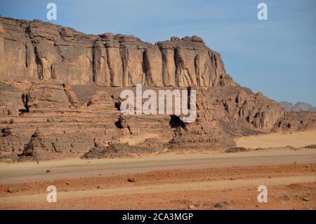 Algerien, Illizi, Tassili N'Ajjer Nationalpark: Felsformationen in der Wüste. Stockfoto