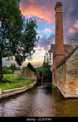 The Old Mill, Lower Slaughter, Cotswolds, Vereinigtes Königreich Stockfoto