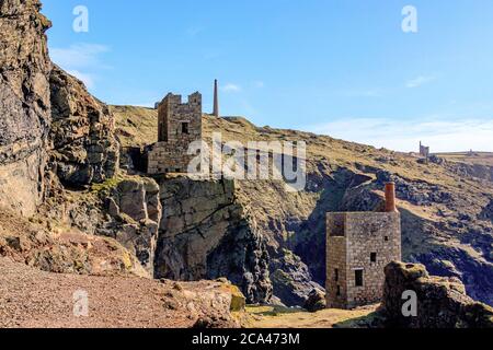 Crowns Motorhäuser, Botallack. Es war eine U-Boot-Mine mit Tunneln unter dem Meer, an Orten für eine halbe Meile. Stockfoto