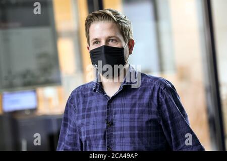 Berlin, Deutschland. August 2020. Kevin Kühnert (SPD) spricht über seine Kandidatur für den Bundestag und die damit verbundene Aufgabe des Juso-Vorsitzes. Quelle: Britta Pedersen/dpa-Zentralbild/dpa/Alamy Live News Stockfoto