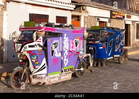 Chivay, Peru - 26. september 2018: Auto-Rikscha in Chivay, im Süden Perus Stockfoto