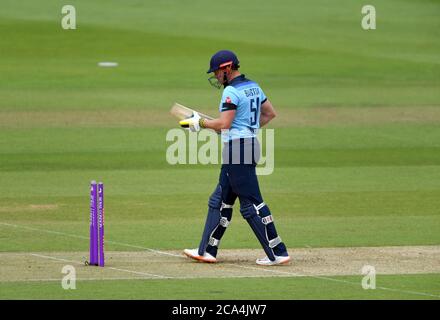 Der Engländer Jonny Bairstow tritt aus, nachdem er beim dritten One Day International-Spiel im Ageas Bowl in Southampton vom irischen Mark Adair entlassen wurde. Stockfoto