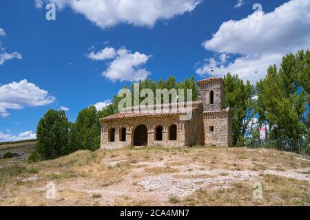 Mosarabische Kirche Ermita Santa Cecilia in Barriosuso in Kastilien und Leon, Spanien Stockfoto