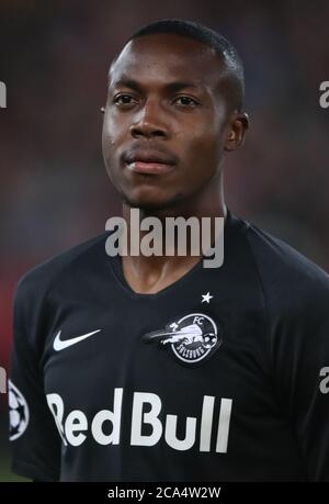 Enock Mwepu von Red Bull Salzburg vor dem Spiel der UEFA Champions League Gruppe E in Anfield, Liverpool. Stockfoto