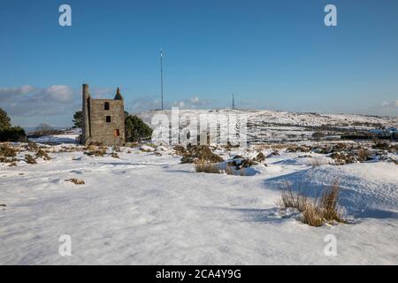 Süden Phoenix Mein; in der Nähe der Cheesewring; im Schnee; Cornwall, UK Stockfoto