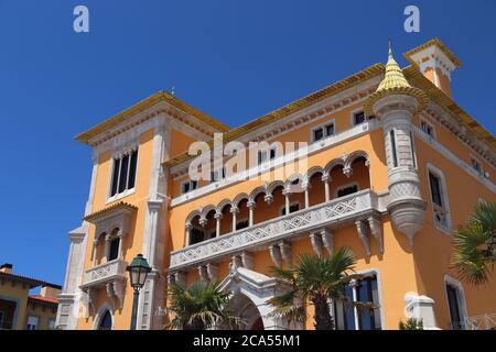 Wahrzeichen Portugals. Casa L. Perestrelo de Vasconcelos, neo-manuelline Architektur Villa in Cascais. Stockfoto