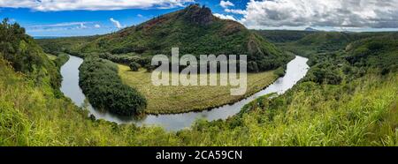 Landschaftlich schöner Blick auf den Wailua River, Kauai, Hawaii, USA Stockfoto