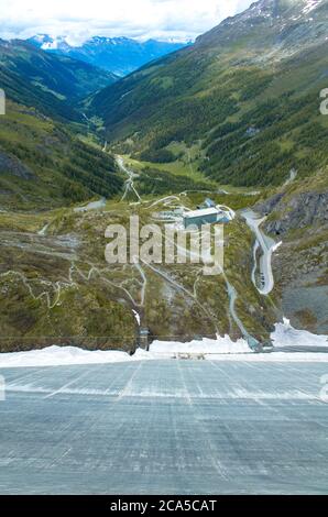 Schweiz, Wallis, Hérémence-Tal, Besuch des Staudamms Grande Dixence, Europas höchster Staudamm der Welt mit 285 Metern und 15 Millio Stockfoto