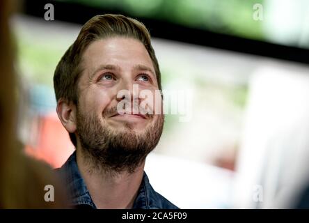 Berlin, Deutschland. August 2020. Kevin Kühnert (SPD) spricht über seine Kandidatur für den Bundestag und die damit verbundene Aufgabe des Juso-Vorsitzes. Quelle: Britta Pedersen/dpa-Zentralbild/dpa/Alamy Live News Stockfoto