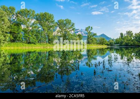 Frankreich, Isere, Gresivaudan-Tal, Lumbin, Lumbin-Teich am Fuße des Chartreuse-Massivs Stockfoto
