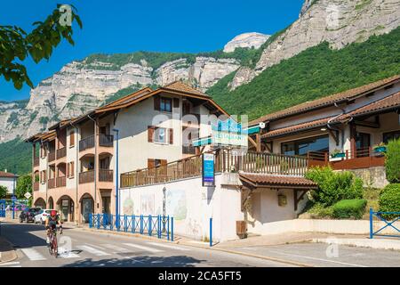 Frankreich, Isere, Gresivaudan Tal, Lumbin Dorf am Fuße des Chartreuse Massivs Stockfoto