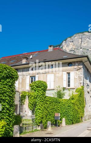 Frankreich, Isere, Gresivaudan Tal, Lumbin Dorf am Fuße des Chartreuse Massivs Stockfoto