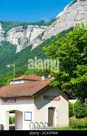 Frankreich, Isere, Gresivaudan Tal, Lumbin Dorf am Fuße des Chartreuse Massivs Stockfoto