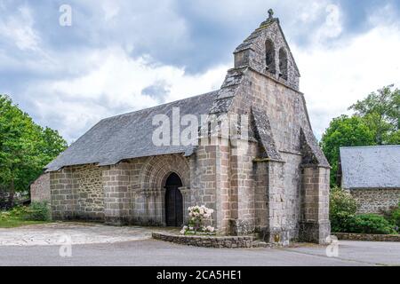 Frankreich, Correze, Limousin, Parc Naturel Regional de Millevaches (Millevaches Regional Natural Park), Chavanac, Kirche der Nativite de Saint Jean Ba Stockfoto