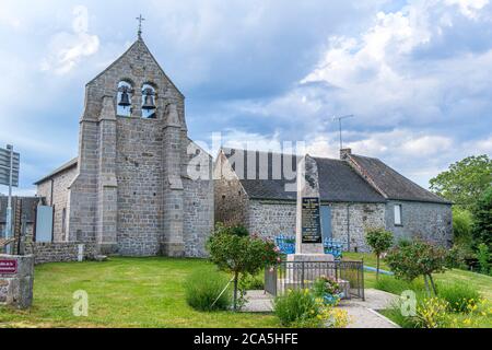 Frankreich, Creuse, Limousin, Parc Naturel Regional de Millevaches (Millevaches Regional Natural Park), Dorf von F?niers Stockfoto