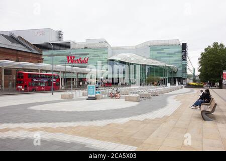 Ein verlassenes Westfield Einkaufszentrum in White City im Londoner Stadtteil Hammersmith und Fulham, London, Großbritannien Stockfoto