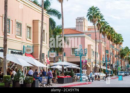 Boca Raton Florida, Mizner Park Plaza Real, Shopping Shopper Shopper Shop Shops Markt Märkte Marktplatz Kauf Verkauf, Einzelhandel Geschäfte Geschäft Stockfoto