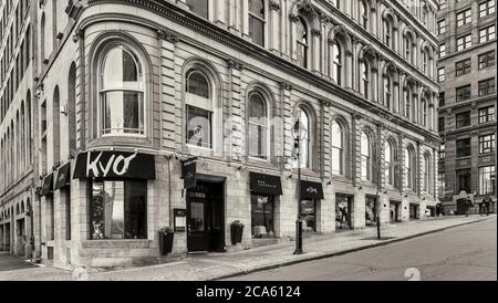 Schaufensterfronten auf der Straße, Old Montreal, Montreal, Quebec Provence, Kanada Stockfoto