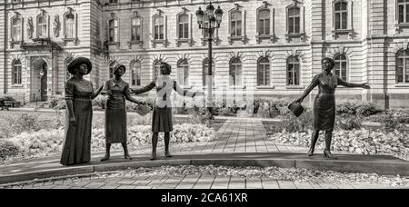 Vier Frauen, Parlament, Quebec City, Quebec Provence, Kanada Stockfoto