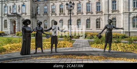 Vier Frauen, Parlament, Quebec City, Quebec Provence, Kanada Stockfoto