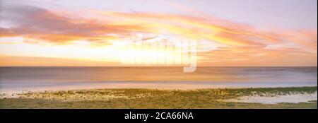 Sonnenaufgang über dem Meer, Sea of Cortez, Cabo Pulmo National Park, Cabo Pulmo, Baja California Sur, Mexiko. Stockfoto