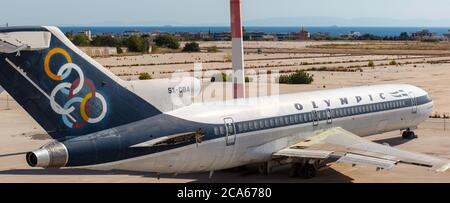 Alte Boeing 747 von Olympic Airways, einst die nationale Fluggesellschaft Griechenlands, gegründet vom Millionär Onassis, auf dem alten Flughafen von Athen, in Elliniko Stockfoto