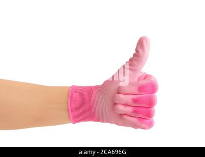 Nahaufnahme der Person Hand trägt lebendige Farbe rosa Gartenarbeit Handschuh und zeigt Daumen nach oben wie Geste. Isoliert auf weißem Hintergrund. Stockfoto