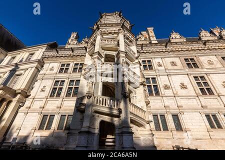 Wendeltreppe im Flügel François I. Château de Blois, Blois, Loir-et-Cher, Loire-Tal, Frankreich Stockfoto