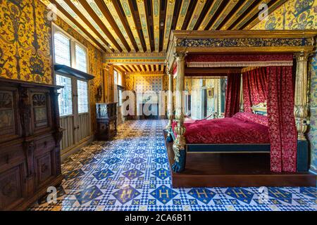 Die Chambre du ROI mit Henry IV's H in den Bodenfliesen, Château de Blois, Blois, Loir-et-Cher, Loire-Tal, Frankreich Stockfoto