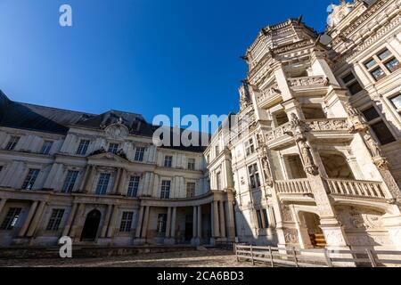 Wendeltreppe im Flügel François I. Château de Blois, Blois, Loir-et-Cher, Loire-Tal, Frankreich Stockfoto