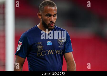 London, Großbritannien. August 2020. Bryan Mbeumo von Brentford beim Sky Bet Championship Play-Off Finale zwischen Brentford und Fulham im Wembley Stadium, London, England am 4. August 2020. Fußballstadien bleiben aufgrund der Covid-19-Pandemie leer, da staatliche Gesetze zur sozialen Distanzierung Fans innerhalb von Spielstätten verbieten, was dazu führt, dass alle Spielanlagen bis auf weiteres hinter verschlossenen Türen gespielt werden. Foto von Andrew Aleksiejczuk/Prime Media Images. Kredit: Prime Media Images/Alamy Live Nachrichten Stockfoto