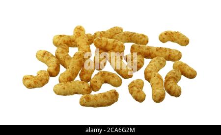 Knusprige Erdnüsse Puffs isoliert auf weißem Hintergrund. Stockfoto