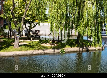 Kanalszene in Shardlow, Derbyshire, Großbritannien Stockfoto