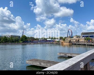 Orlando, FL/USA-7/12/20: Die neue Icebreaker Achterbahn wird bei Seaworld in Orlando, FL, gebaut. Stockfoto