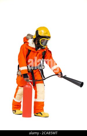 Feuerwehrmann Rettung, Feuerwehrmann stehend Porträt tragen Schutzhelm isoliert auf weißem Hintergrund.. Stockfoto