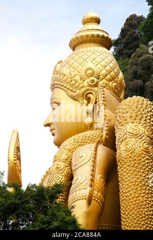 Statue von Lord Murugan (hinduistischer Gott): Nahaufnahme Detail. Juni 2010. Batu Caves. Malaysia. Stockfoto