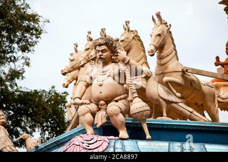 Statuen von hinduistischen Göttern und Gottheiten. Juni 2010. Batu Caves. Malaysia. Stockfoto