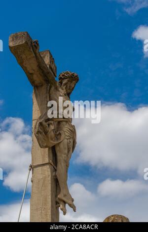 Kruzifix vor der St. Leonhard Kirche, Stadtteil Leonhardsviertel, Stuttgart Zentrum, Bundesland Baden-Württmberg, Süddeutschland, Europa Stockfoto