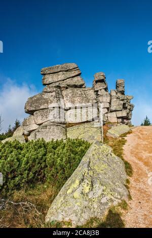 Drei Ferkel Felsformation, Karkonosze Bereich, Sudetengebirge, Nationalpark Karkonosze, Niederschlesien, Polen Stockfoto