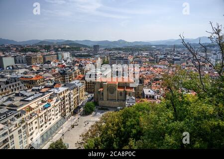 Blick auf San Sebastian Süden vom Mount Urgill Stockfoto