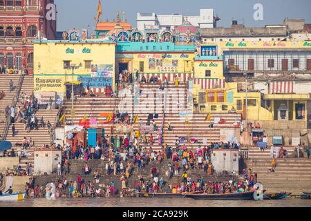 Blick in Richtung Gauri Kedareshwar Tempel bei Vijaya Nagaram und Kedar Ghat, Varanasi, Uttar Pradesh, Indien, Asien Stockfoto