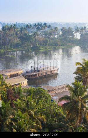 Hausboote auf Backwaters, Alappuzha (Alleppey), Kerala, Indien, Asien Stockfoto