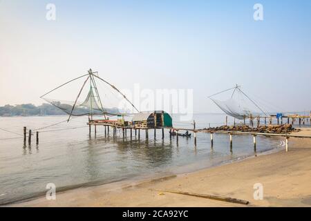 Chinesische Fischernetze, Vipin Island, Cochin (Kochi), Kerala, Indien, Asien Stockfoto